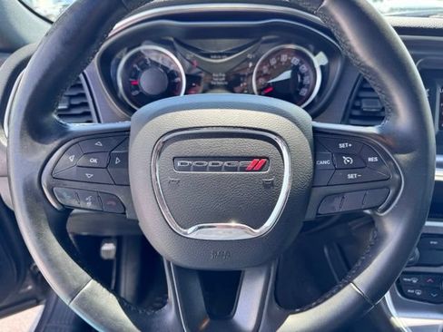 Used 2016 Dodge Challenger SXT RWD image 28