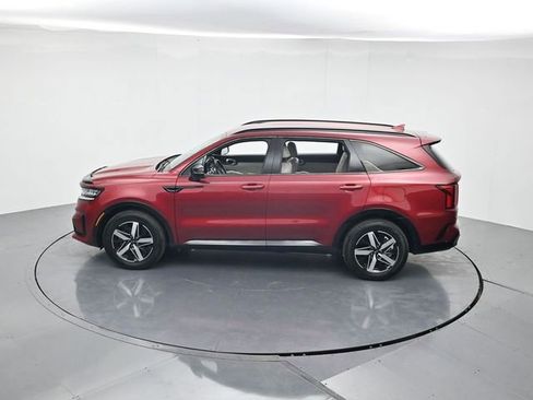 Used 2021 Kia Sorento S image 40