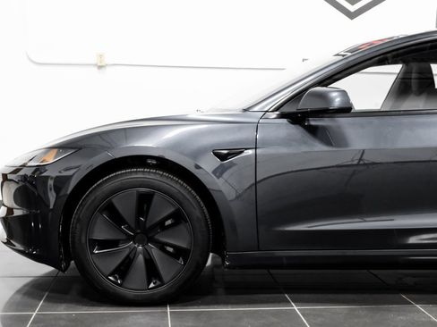 Used 2025 Tesla Model 3 Long Range image 13