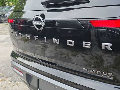 New 2026 Nissan Pathfinder Platinum AWD/4WD image 10