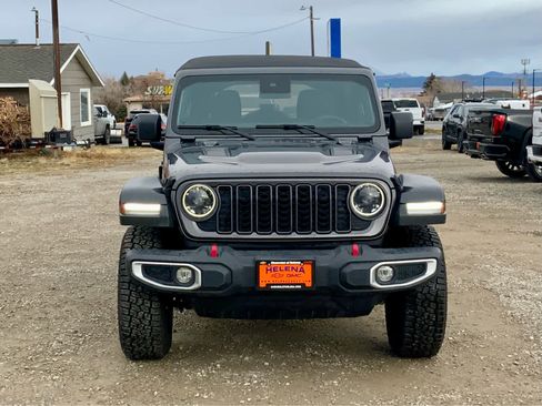 Used 2024 Jeep Wrangler Unlimited Rubicon w/ Convenience Group AWD/4WD image 8