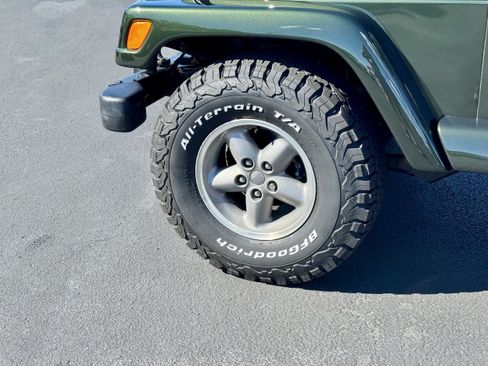 Used 1998 Jeep Wrangler Sahara AWD/4WD image 7