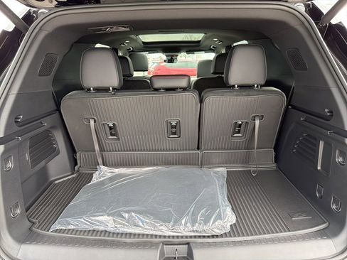 New 2026 Chevrolet Traverse Z71 w/ Driver Confidence Package AWD/4WD image 13