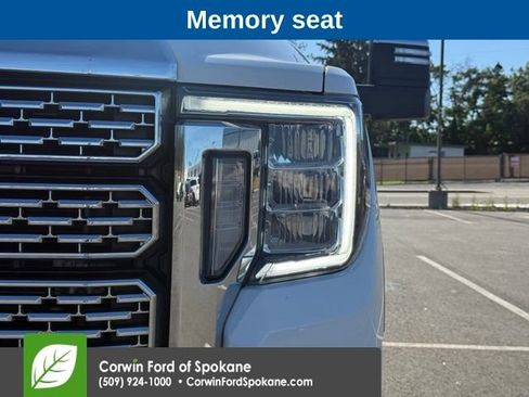 Used 2023 GMC Sierra 3500 Denali w/ Denali Ultimate Package AWD/4WD image 8