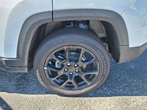 New 2026 Jeep Compass Latitude w/ Quick Order Package 29K AWD/4WD image 15