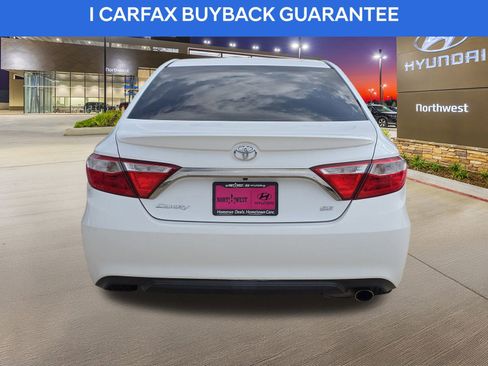 Used 2016 Toyota Camry SE image 8