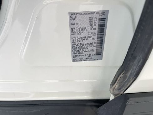 Used 2022 Nissan Pathfinder SV image 27