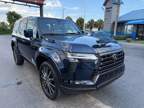 Used 2025 Lexus GX 550 AWD/4WD image 4