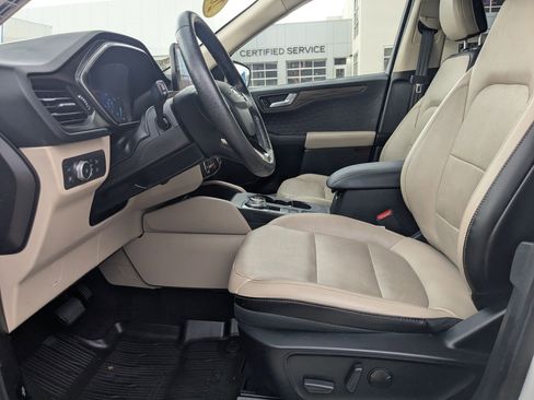 Used 2020 Ford Escape Titanium w/ Titanium Premium Package 2.0 image 16