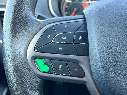 Used 2019 Jeep Cherokee Latitude w/ Popular Appearance Group image 23