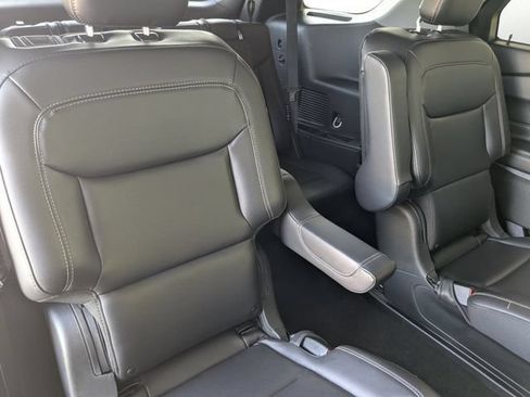Used 2023 Ford Explorer XLT w/ Equipment Group 202A AWD/4WD image 34