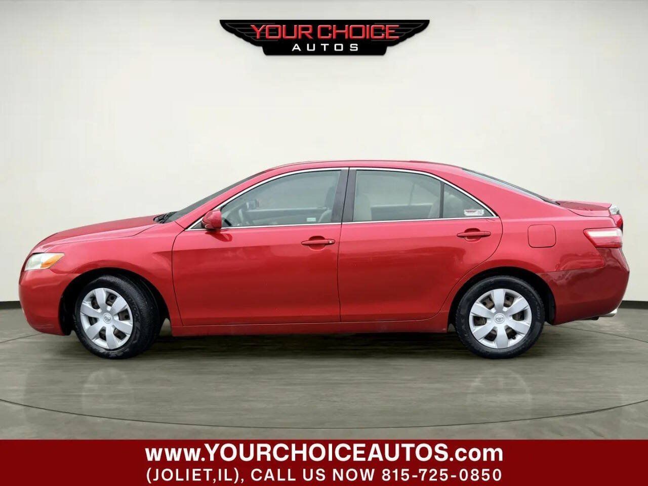Used 2009 Toyota Camry LE FWD image 2
