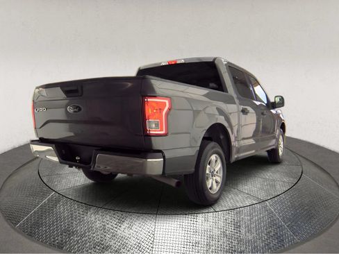 Used 2017 Ford F150 XLT RWD image 2