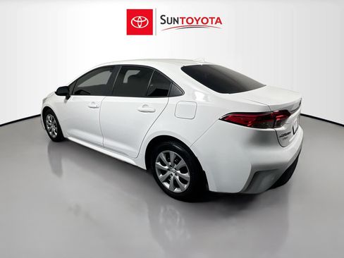 Used 2025 Toyota Corolla LE FWD image 6