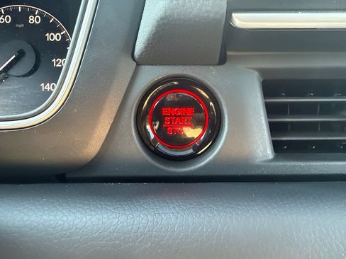Used 2023 Honda Pilot Touring image 25
