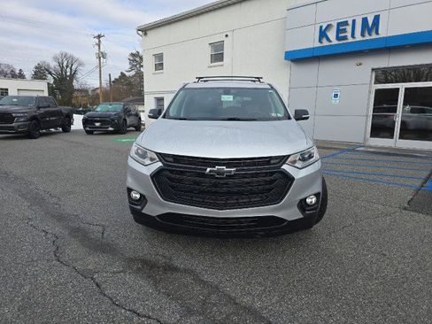 Used 2021 Chevrolet Traverse LT w/ LPO, Blackout Package image 6