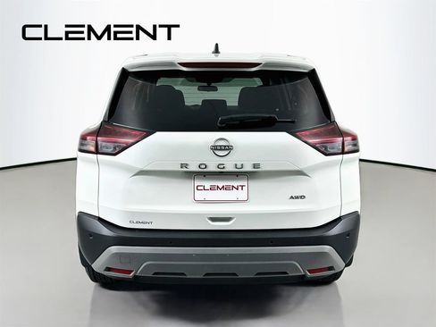 Used 2023 Nissan Rogue S AWD/4WD image 8