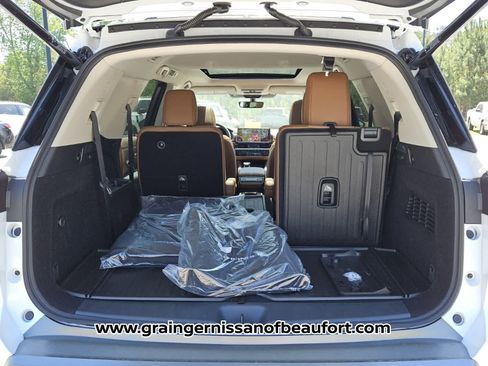 New 2026 Nissan Pathfinder Platinum AWD/4WD image 6