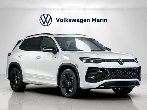 New 2026 Volkswagen Tiguan SE R-Line image 7
