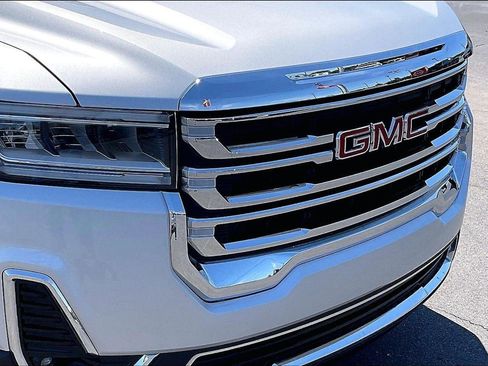 Used 2020 GMC Acadia SLT FWD image 30