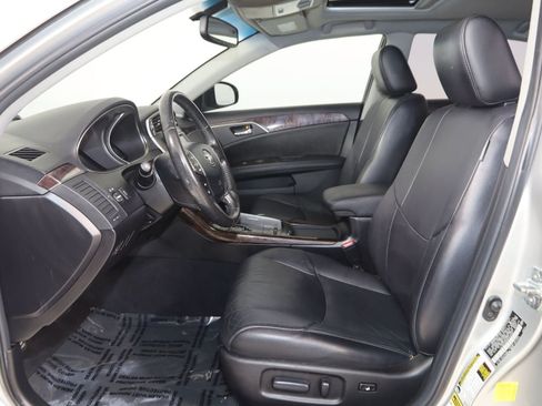 Used 2011 Toyota Avalon FWD image 12