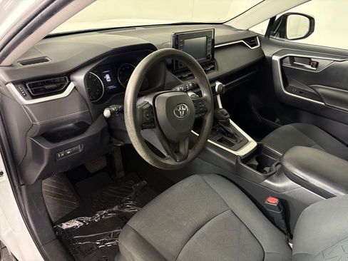 Used 2019 Toyota RAV4 XLE FWD image 17