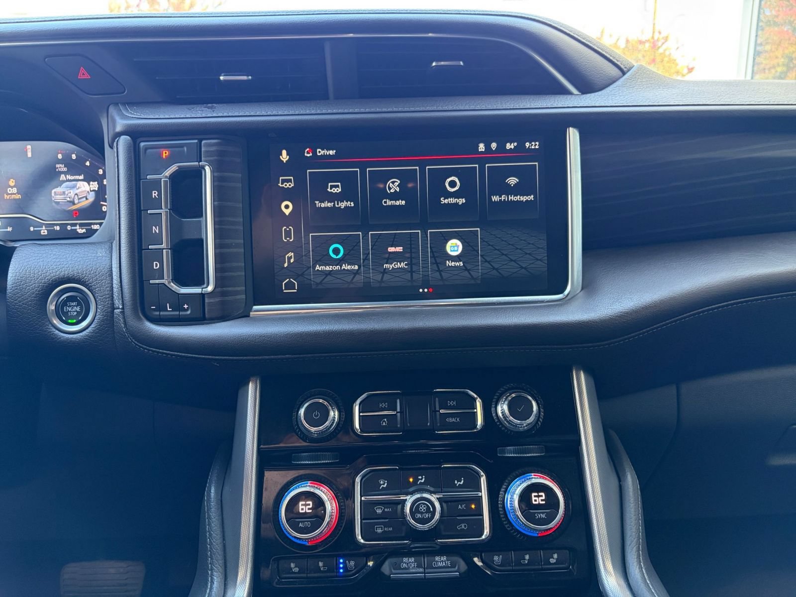 Used 2023 GMC Yukon Denali AWD/4WD image 16