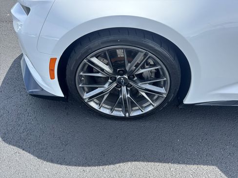 Certified 2023 Chevrolet Camaro ZL1 RWD image 10