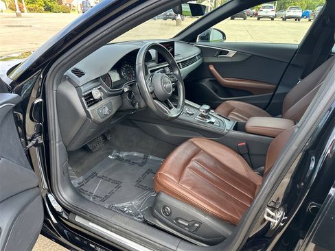 Used 2019 Audi A4 2.0T Premium w/ 18" Wheel Package image 9