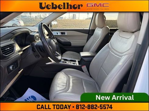 Used 2020 Ford Explorer Platinum w/ Premium Technology Package image 6