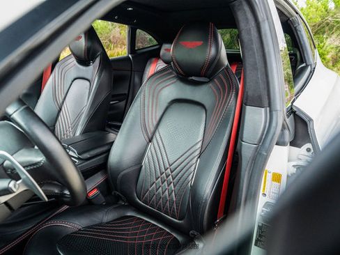 Used 2021 Aston Martin DBX image 37