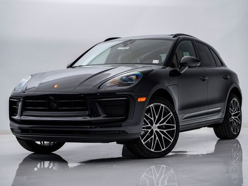 New 2026 Porsche Macan image 1
