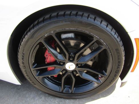 Used 2015 Chevrolet Corvette Stingray Coupe w/ 2LT Preferred Equipment Group RWD image 20