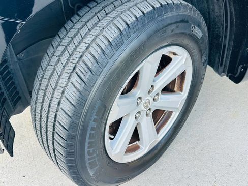 Used 2010 Toyota Highlander SE image 30