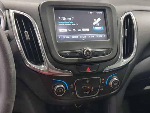 Used 2018 Chevrolet Equinox LT FWD image 32