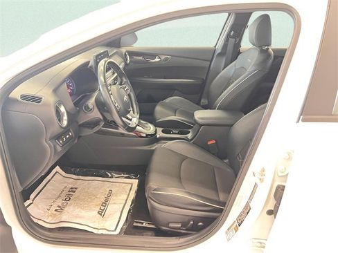 Used 2021 Kia Forte GT-Line w/ GT-Line Premium Package image 12
