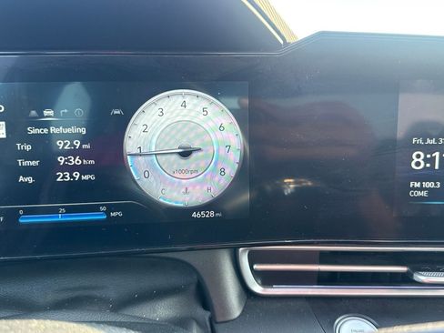 Used 2025 Hyundai Elantra SEL FWD image 37