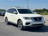 Used 2019 Nissan Pathfinder Platinum image 2