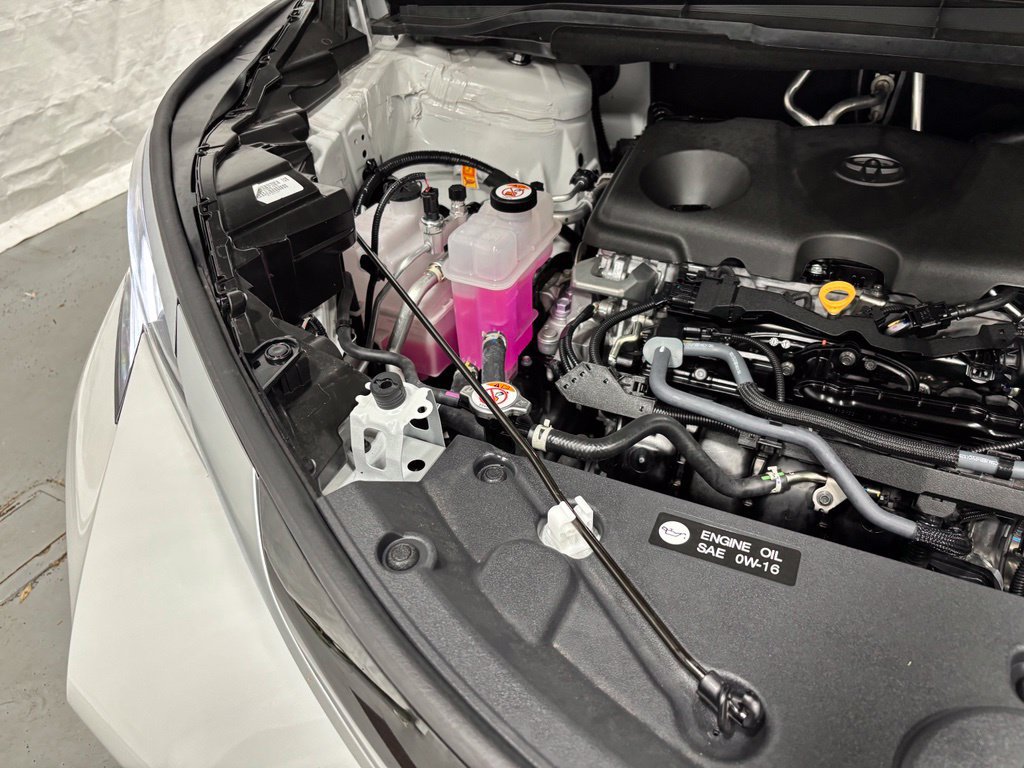 Used 2026 Toyota Sienna Limited FWD image 72