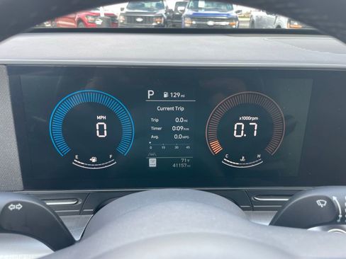 Used 2025 Hyundai Kona SEL image 9