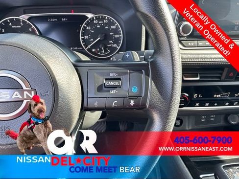 Used 2024 Nissan Rogue SV FWD image 22