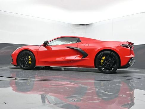 Used 2025 Chevrolet Corvette Stingray Preferred Conv w/ 2LT RWD image 45