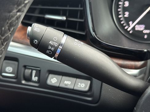 Used 2024 Cadillac XT5 Premium Luxury w/ Technology Package image 16