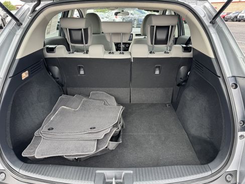 Used 2022 Honda HR-V LX image 12