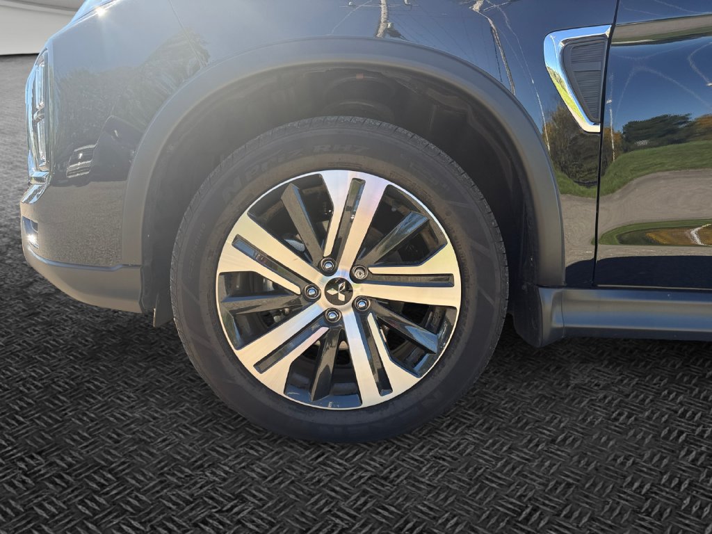 Used 2026 Mitsubishi Outlander Sport SE AWD/4WD image 11