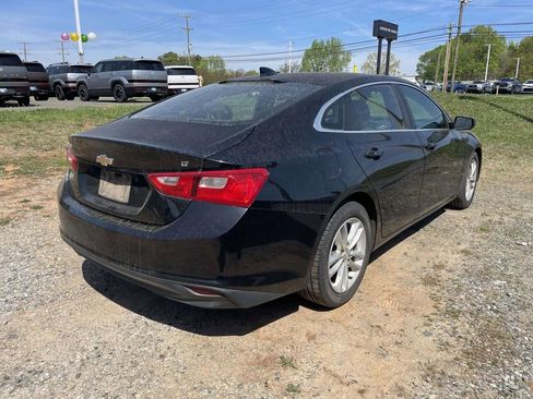 Used 2017 Chevrolet Malibu LT image 6