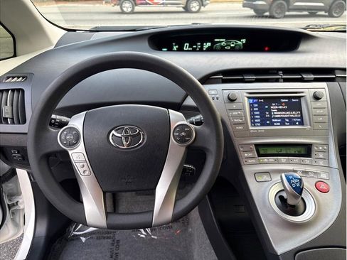 Used 2013 Toyota Prius Three image 13