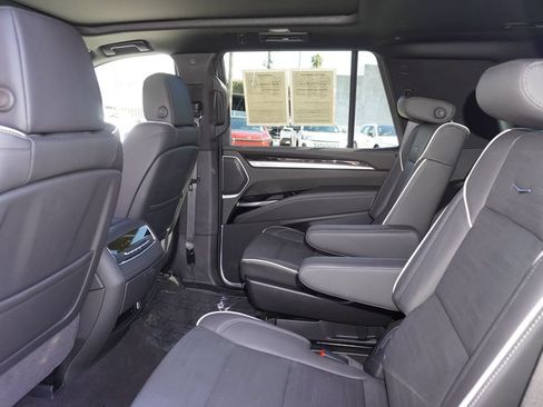 Used 2026 Cadillac Escalade Luxury RWD image 11
