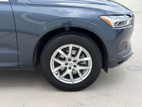 Used 2020 Volvo XC60 T5 Momentum w/ Protection Package Premier AWD/4WD image 11