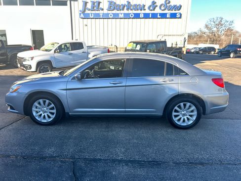 Used 2013 Chrysler 200 Touring image 6